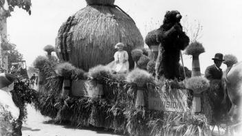 Agronomy float, 1921.jpg