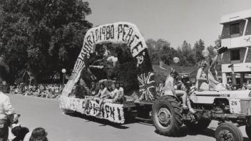 Parade Float, 1980.jpg